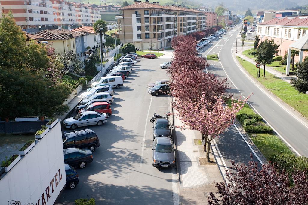 Hotel Txartel Lasarte Oria ภายนอก รูปภาพ