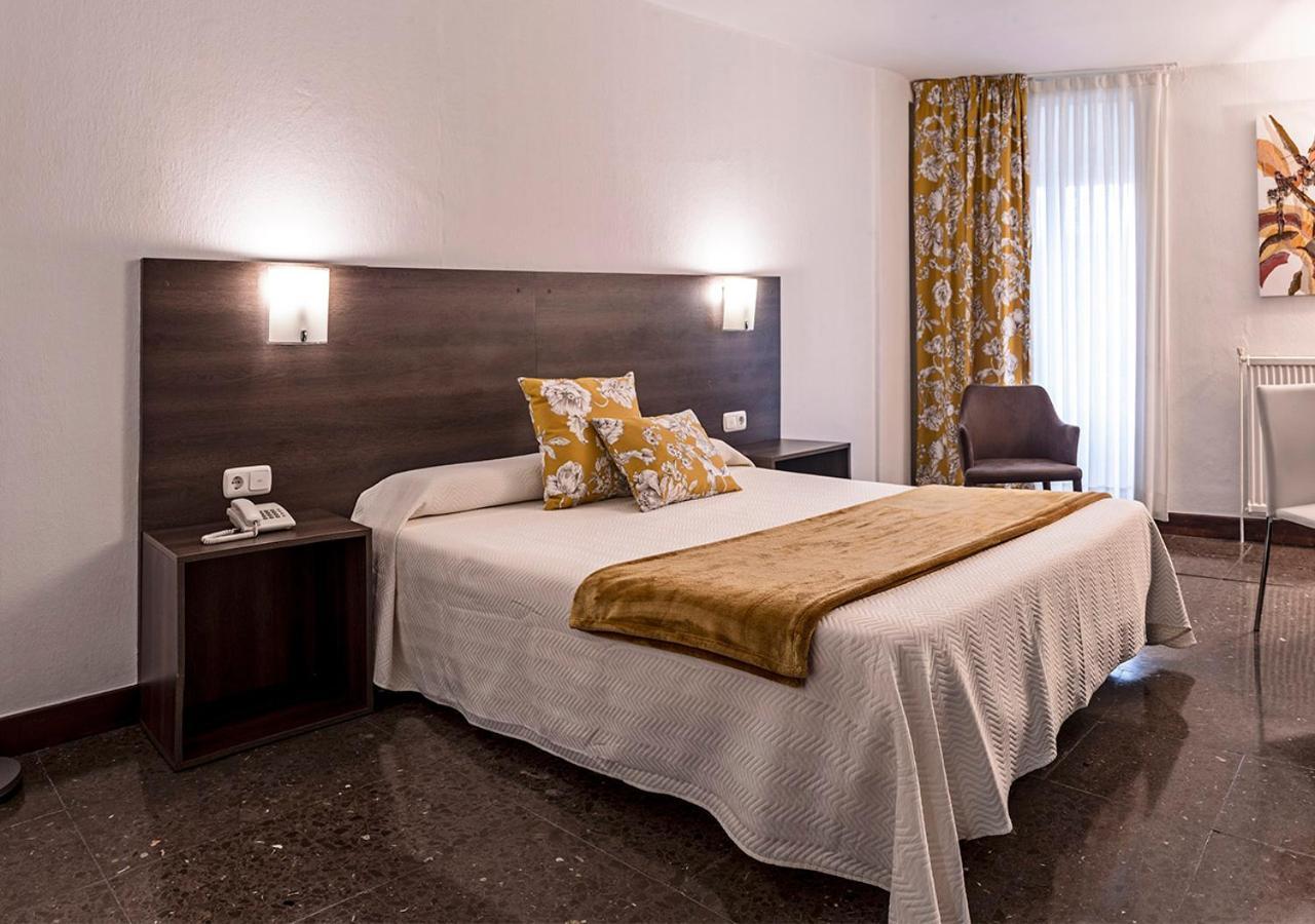 Hotel Txartel Lasarte Oria ภายนอก รูปภาพ