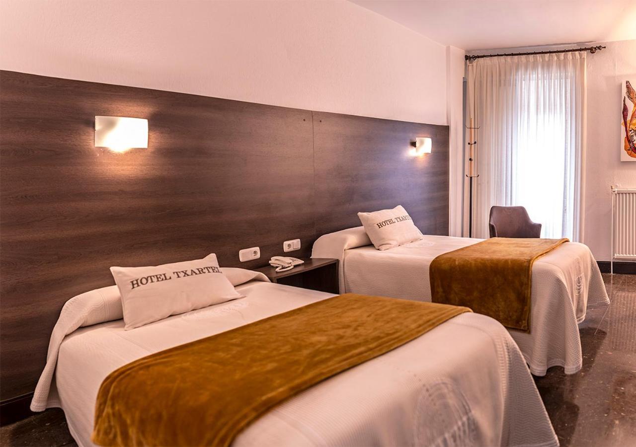 Hotel Txartel Lasarte Oria ภายนอก รูปภาพ