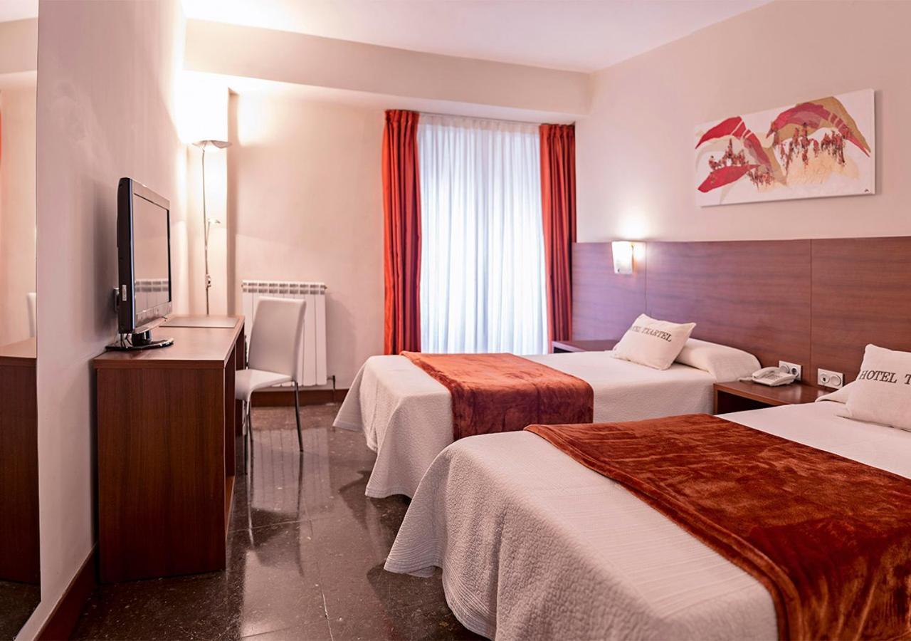 Hotel Txartel Lasarte Oria ภายนอก รูปภาพ